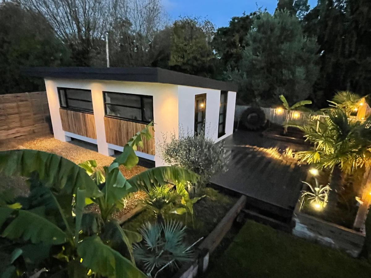 River Guest House With Jacuzzi Fire And Boat Hire Staines-upon-Thames Dış mekan fotoğraf