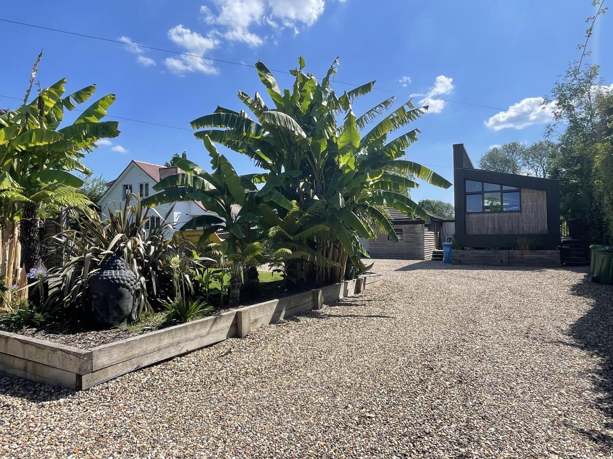 River Guest House With Jacuzzi Fire And Boat Hire Staines-upon-Thames Dış mekan fotoğraf